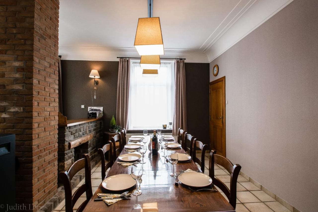 Maison Spacieuse Unifamiliale. Gite La Clochette バストーニュ エクステリア 写真