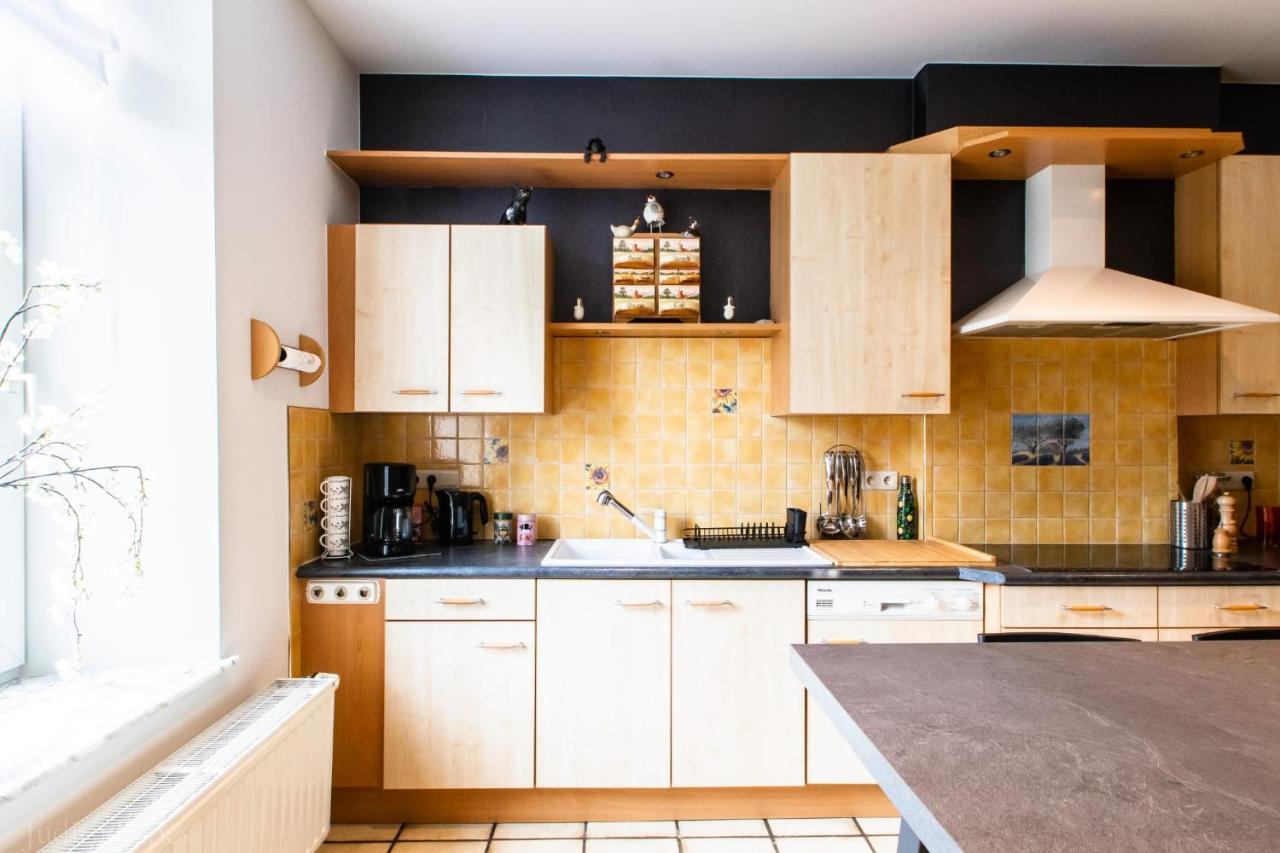 Maison Spacieuse Unifamiliale. Gite La Clochette バストーニュ エクステリア 写真